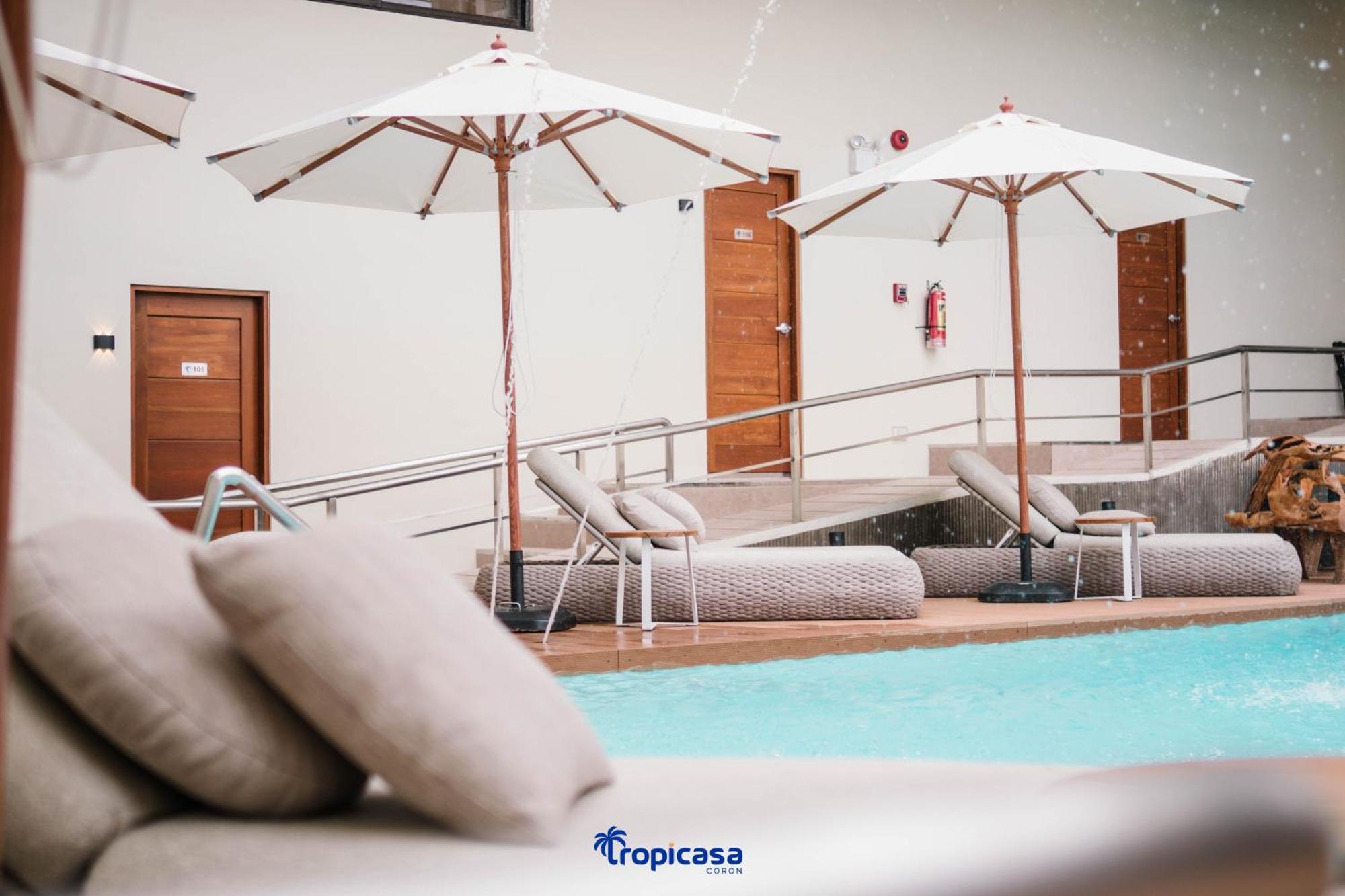 Tropicasa Hotel 코른 외부 사진